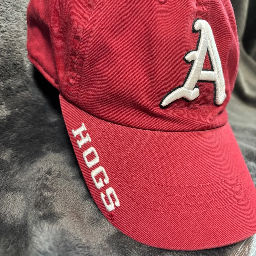 Russell Unisex Cotton Baseball Cap Arkansas Hoggs Razorbacks OSFM Red